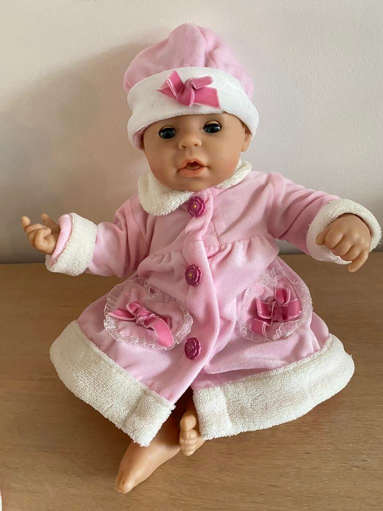 Babypop Little Chou 42 cm, Ophalen of Verzenden, Zo goed als nieuw, Babypop