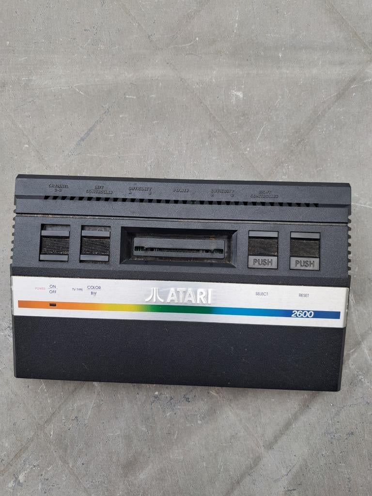 Atari-gameconsole. Alleen voor de console, Games en Spelcomputers, Ophalen of Verzenden