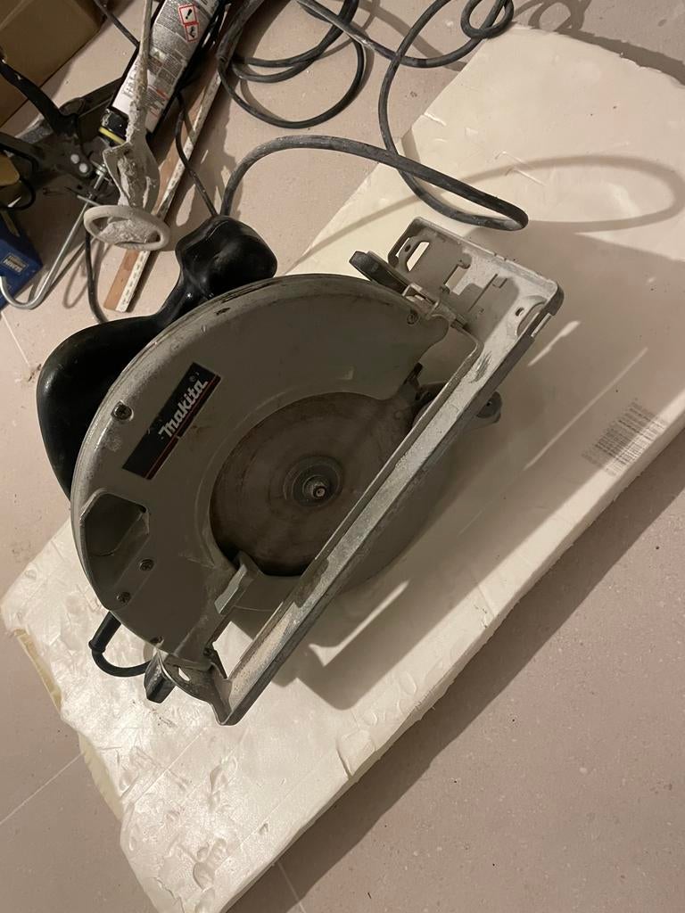 Makita Cirkelzaag 5705R, Doe-het-zelf en Bouw, Ophalen, Gebruikt, 1200 watt of meer, Cirkelzaag