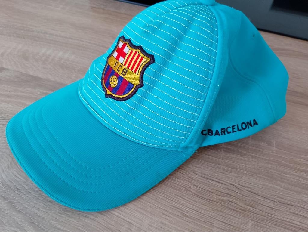 Voetbalpet fc barcelona, Enlèvement ou Envoi, Comme neuf
