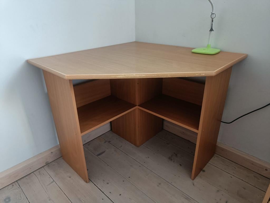 Hoektafel. Staat is uitstekend., Ophalen of Verzenden, Zo goed als nieuw