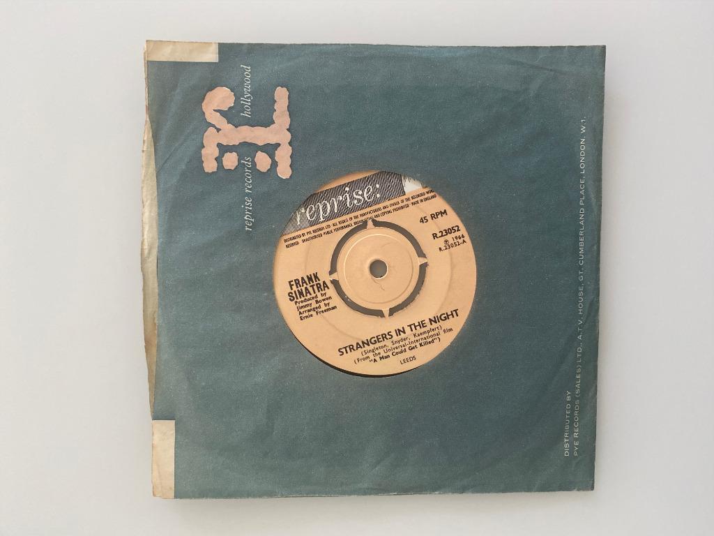 45 RPM Frank Sinatra – Strangers In The Night 1966 UK, Ophalen of Verzenden, Gebruikt, Overige formaten