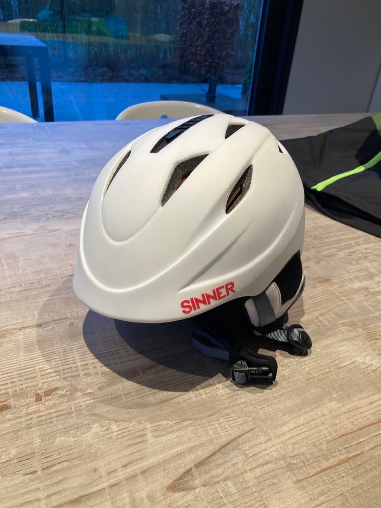 Skihelm Sinner maat S Dames, Vêtements | Hommes, Vêtements de sports d'hiver, Enlèvement, Neuf, Taille 46 (S) ou plus petite, Autres types