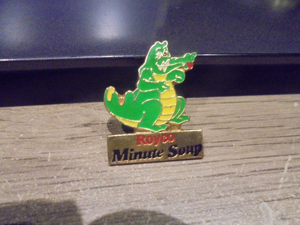 Royco Minute soup - pin, Collections, Enlèvement ou Envoi, Comme neuf, Insigne ou Pin's