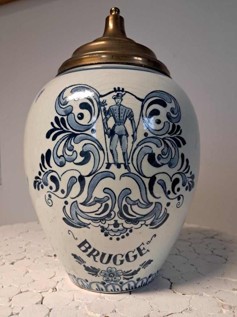 Prachtige tabakspot Brugge, Ophalen