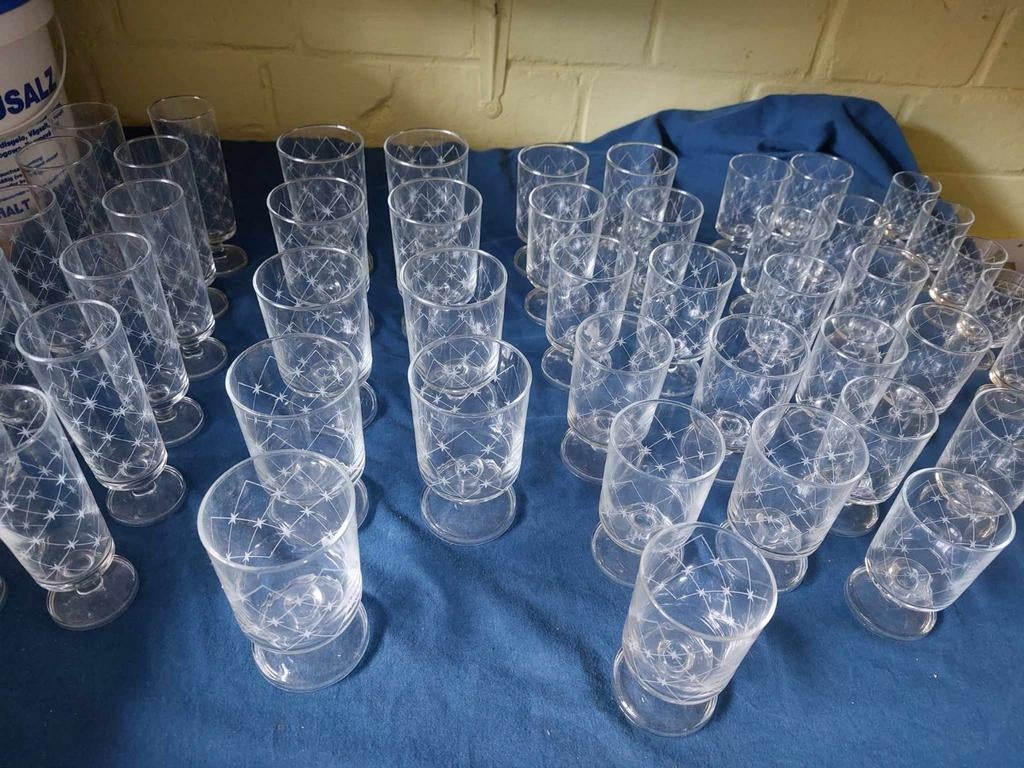 Vintage glasservies met kleine sterretjes, Verzamelen, Glas en Drinkglazen, Gebruikt, Ophalen of Verzenden