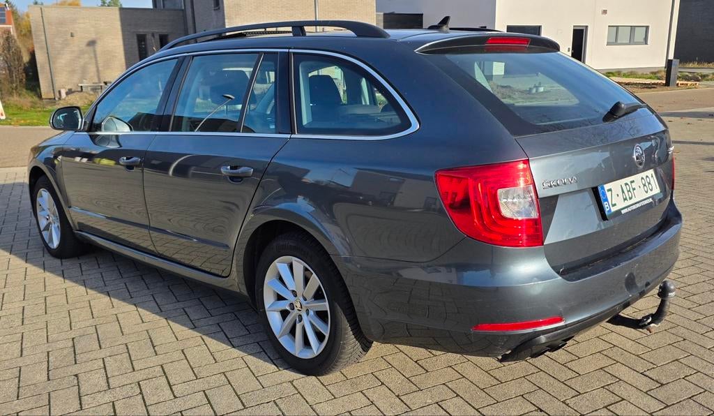 Skoda Superb 1.6TDi Automaat, Auto's, Skoda, Automaat, Euro 5, Bedrijf, Superb