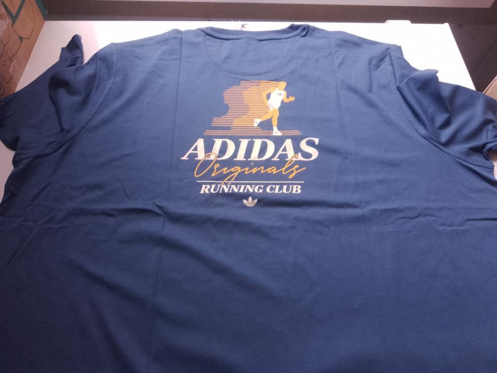 nieuw 2XL XXL adidas 33€  t-shirt runner club marine verpakt, Kleding | Heren, T-shirts, Nieuw, Overige maten, Adidas, Verzenden