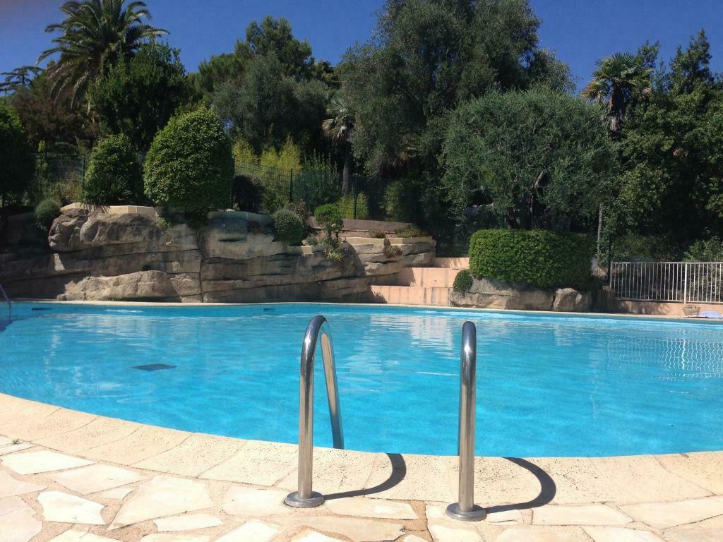 Nice Côte d'Azur Frankrijk Studio zwembad zeezicht fietsenst, Vakantie, Wasmachine, Provence en Côte d'Azur, Appartement, Stad