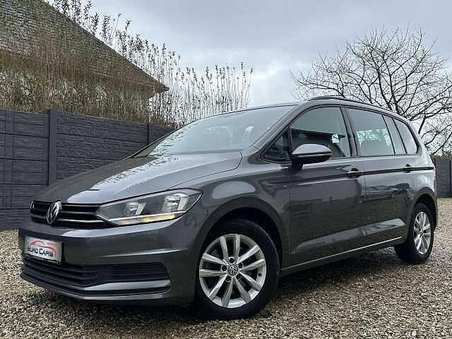 Volkswagen Touran 1.6 TDi SCR Trendline GPS/SENSOR/CRUISE, Emergency brake assist, Monovolume, 83 kW, Te koop