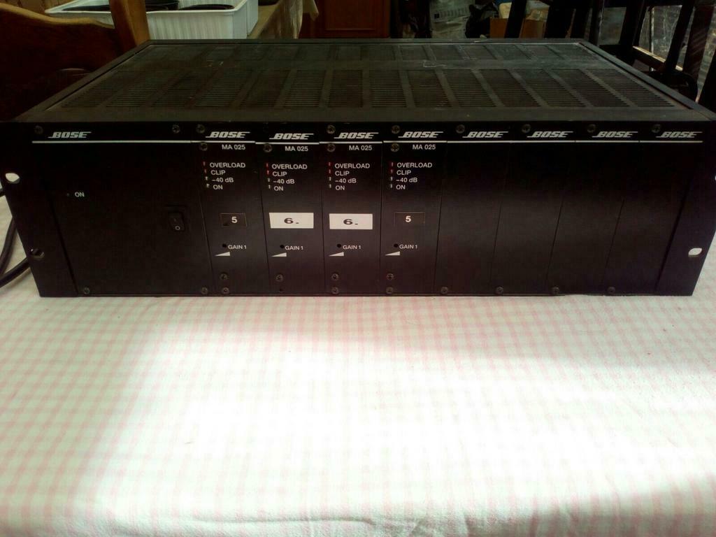 Amplificateur BOSE muni de 4 amplificateurs mono, Enlèvement ou Envoi, Stéréo
