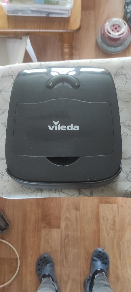 Aspirateur robot Vileda, Electroménager, Enlèvement, Comme neuf, Réservoir, Moins de 1 200 watts