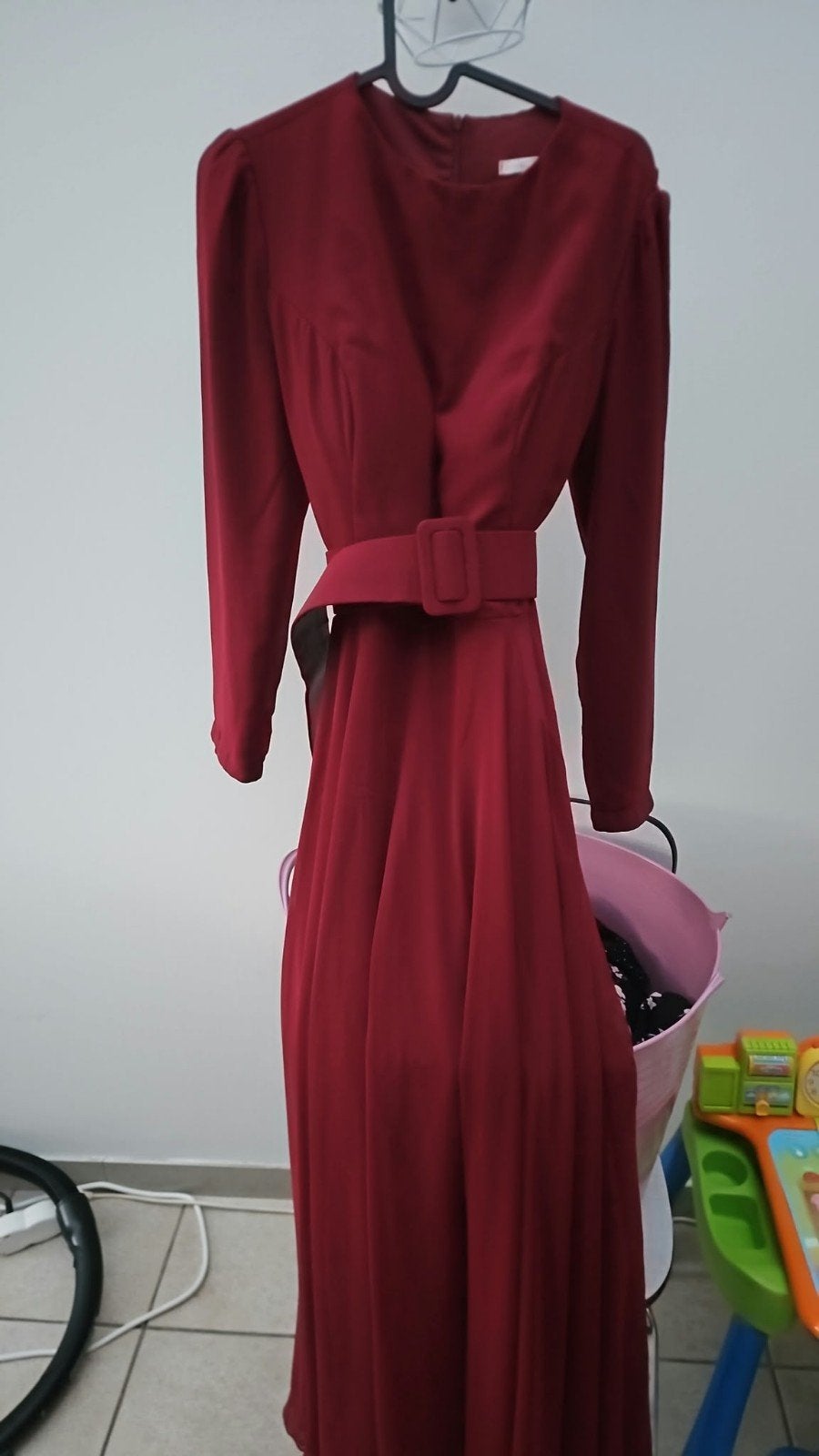 Robe longue rouge bordeaux, Vêtements | Femmes, Enlèvement, Rouge