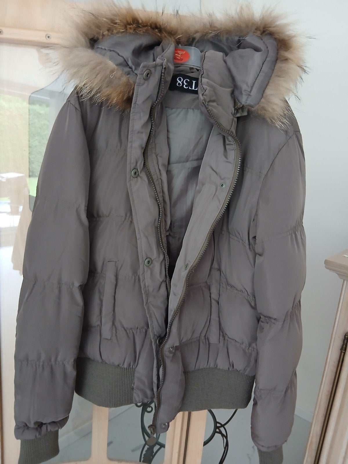 Doudoune  femme, Enlèvement ou Envoi, Neuf, Taille 38/40 (M), Gris