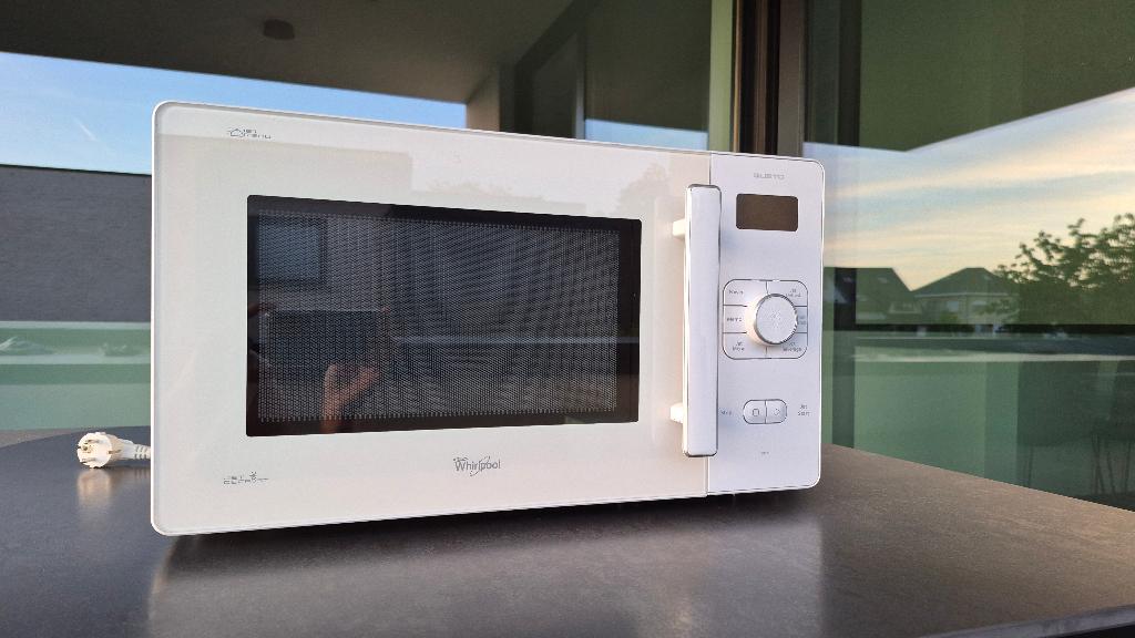 Whirlpool microgolfoven - werkt perfect, Elektronische apparatuur, Microgolfovens, Ophalen, Gebruikt, Microgolfoven, Draaiplateau