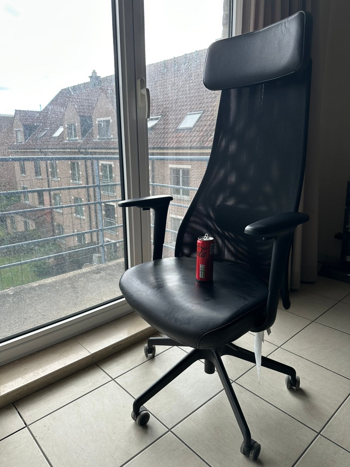 IKEA JÄRVFJÄLLET Office chair with armrests, Glose black, Maison & Meubles, Chaises de bureau, Comme neuf, Enlèvement, Ergonomique
