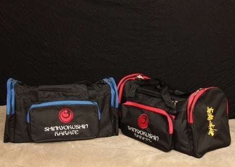 shinkyokushin karate sporttas XL gratis kanji sleutelhanger, Enlèvement ou Envoi, Neuf, Karaté