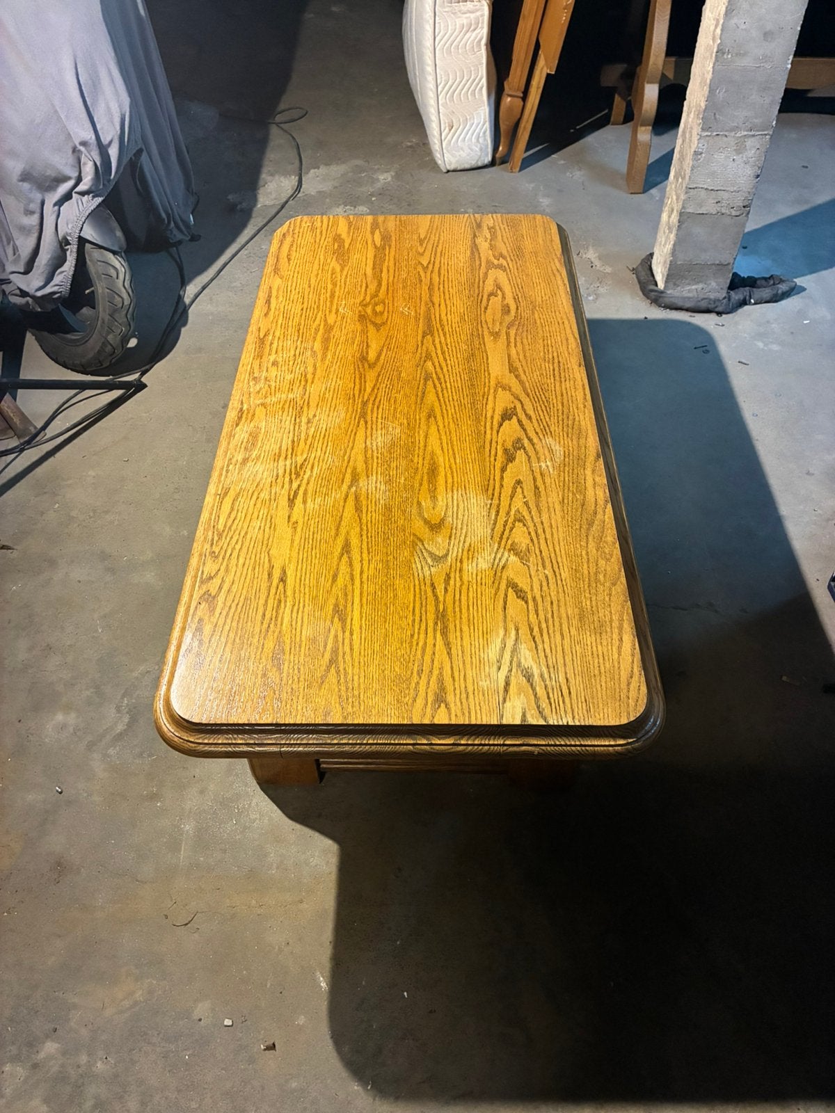 Table basse robuste en chêne - Robuste, Maison & Meubles, 50 à 100 cm, Comme neuf, Enlèvement, 50 à 100 cm