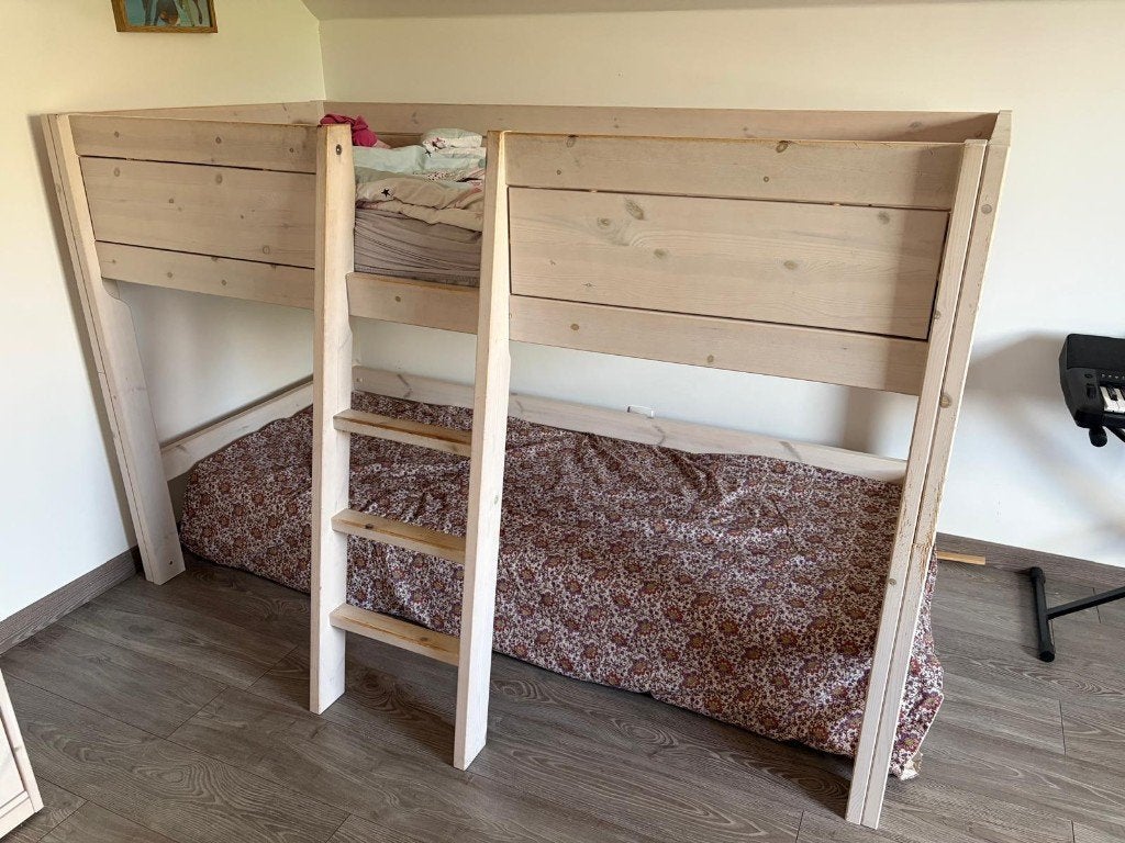Lit mi-hauteur enfant LIFETIME en pin massif  90x200, Enlèvement, Utilisé, Lit mi-hauteur mezzanine