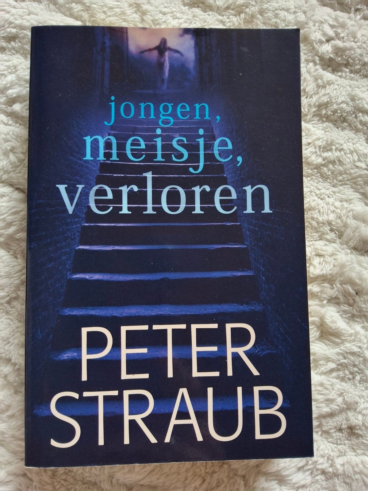 Jongen, meisje, verloren, Enlèvement ou Envoi