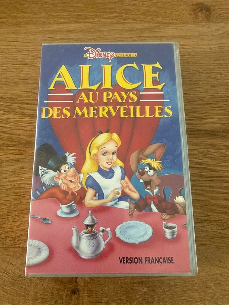 VHS Cassette vidéo Disney Alice aux Pays des Merveilles 1951, CD & DVD, VHS | Enfants & Jeunesse, Enlèvement ou Envoi, Comme neuf