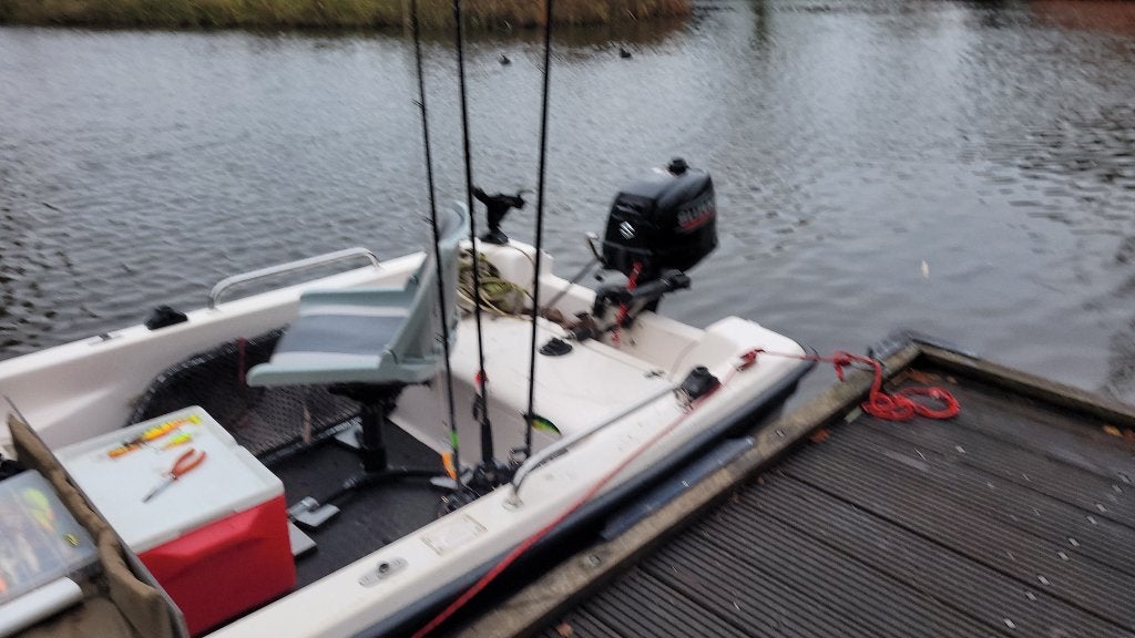 Visboot, Watersport en Boten, Vis- en Consoleboten, Gebruikt, Overige merken, Benzine, Tot 10 pk, Buitenboordmotor, Ophalen
