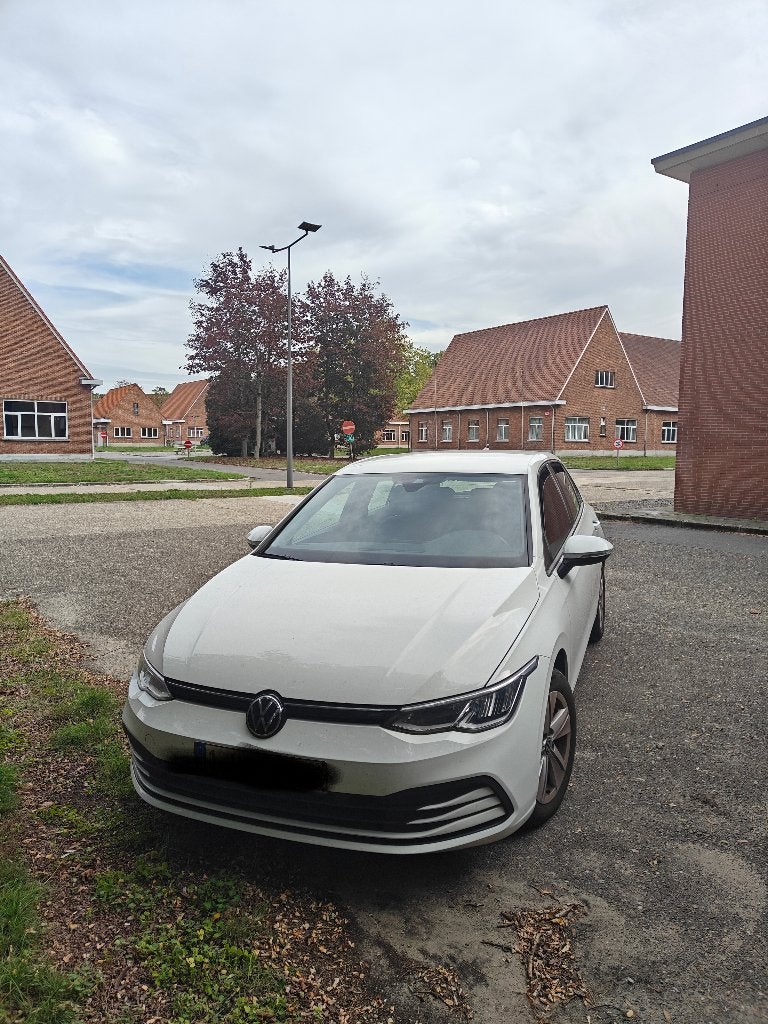Volkswagen Golf 8 1.0 eTSI Life Business GPF DSG, Auto's, Dealer onderhouden, Stof, Adaptive Cruise Control, Wit