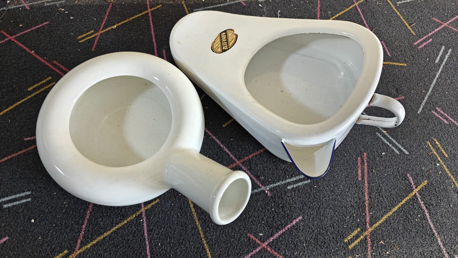 bedpan geemailleerd, Ophalen