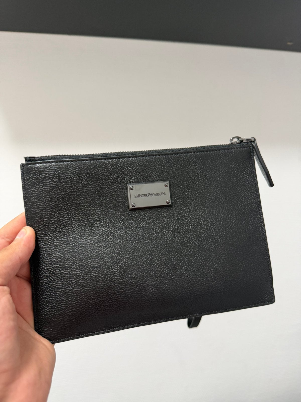 Pochette EMPORIO ARMANI, Bijoux, Sacs & Beauté, Trousses de toilette, Enlèvement, Comme neuf