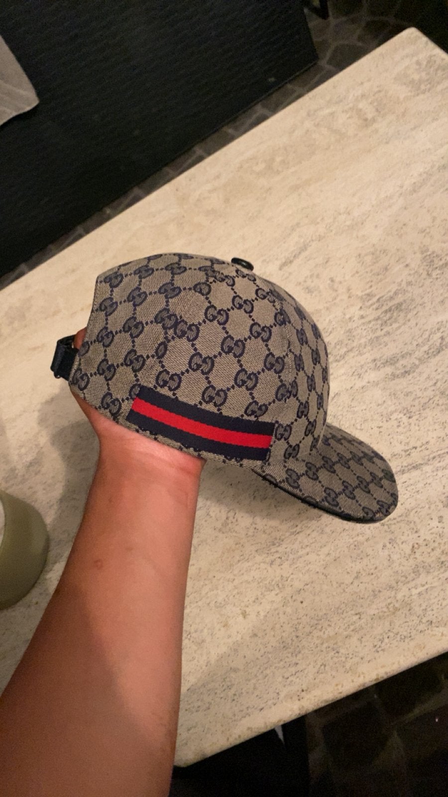 Gris classique Gucci, Vêtements | Hommes, Chapeaux & Casquettes, Enlèvement, Comme neuf, 58 ou 59 cm (L, 7¼ ou ⅜ pouces), Casquette