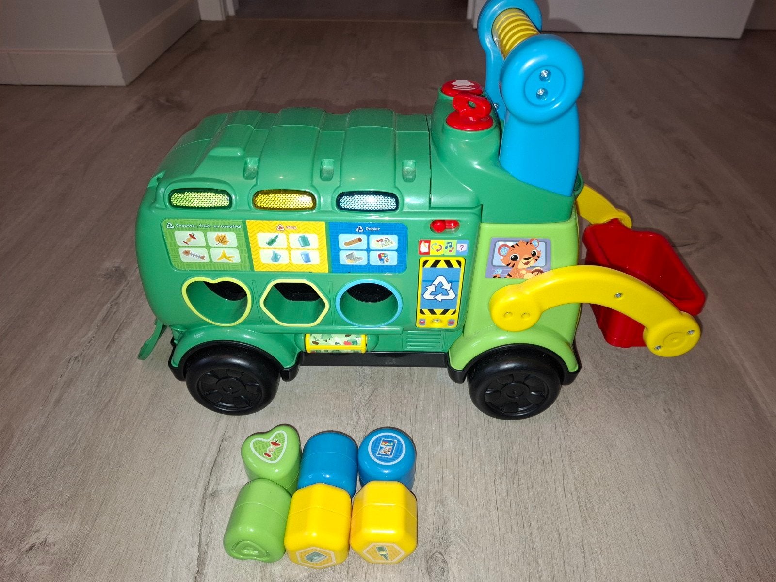 vtech recycling truck, Ophalen