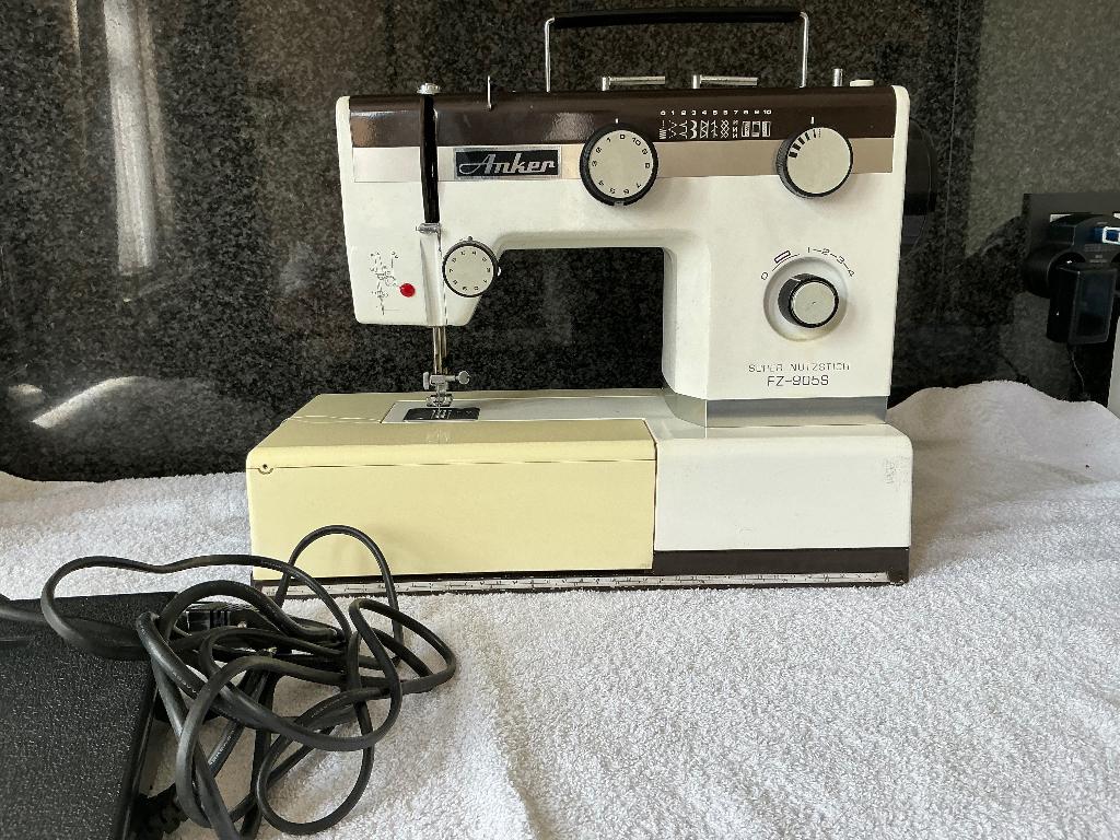 Naaimachine Anker, Hobby en Vrije tijd, Ophalen, Zo goed als nieuw, Naaimachine
