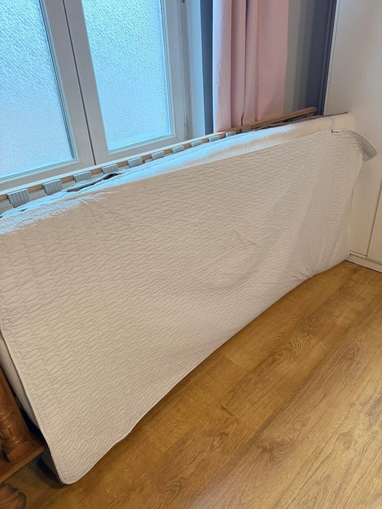Matelas + sommier + draps (opportunité!), Ophalen, Zo goed als nieuw, Bedbodem