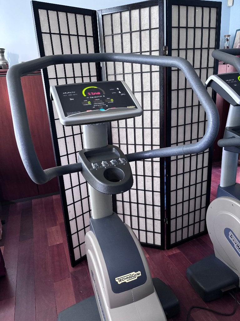 Vélo elliptique TechnoGym - nordic crosstrainer, Enlèvement, Comme neuf, Jambes, Vélo elliptique