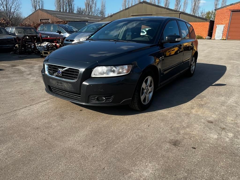 VOLVO V50 1.8BENZINE VAN 2010 MET 140 DKM, Auto's, Voorwielaandrijving, Euro 5, Zwart, Leder en Stof