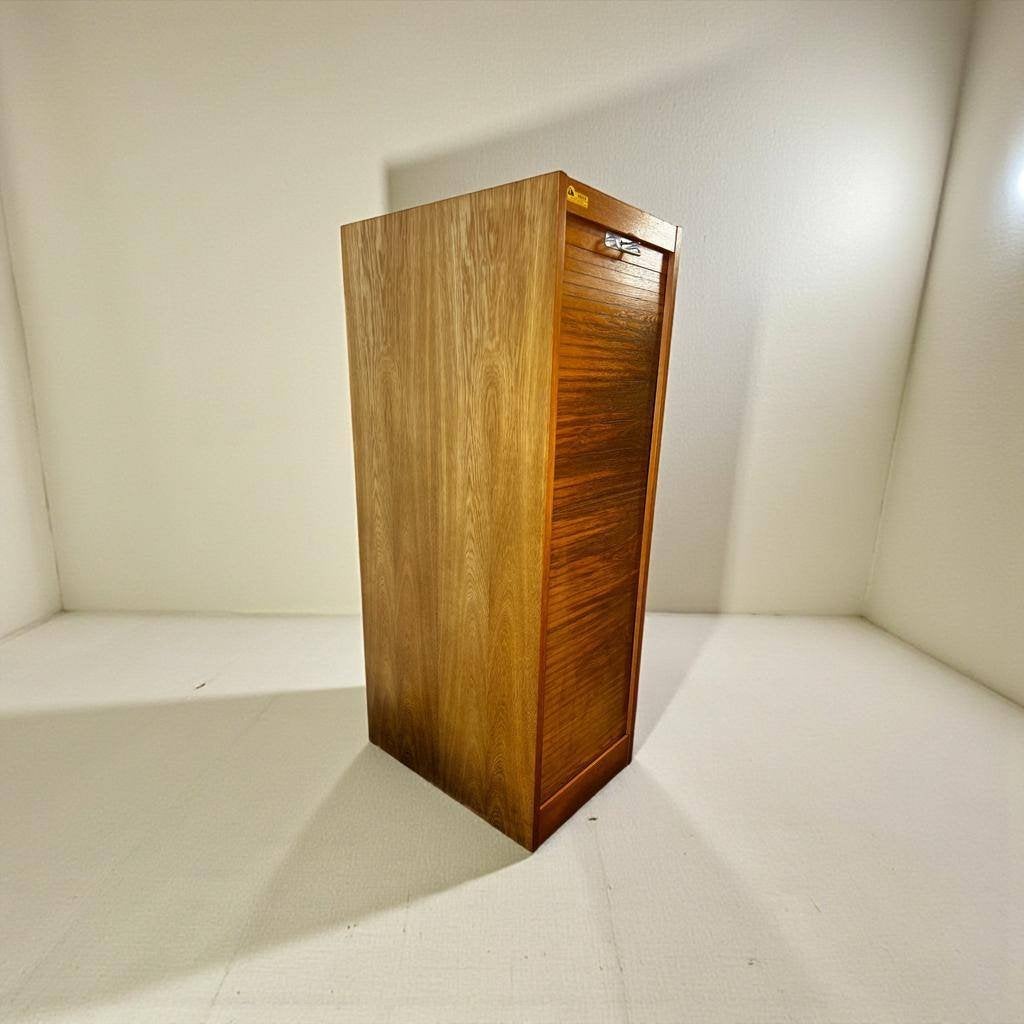 Vintage roldeurkast / archiefkast met hangers voor dossiers, Antiek en Kunst, Ophalen