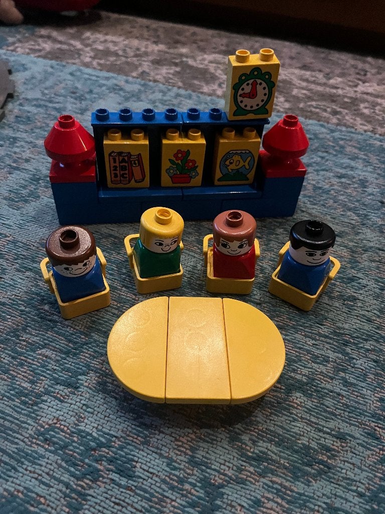 Vintage Duplo met 4 figuren, tafel en stoeltjes, Enlèvement ou Envoi, Utilisé, Briques en vrac, Duplo