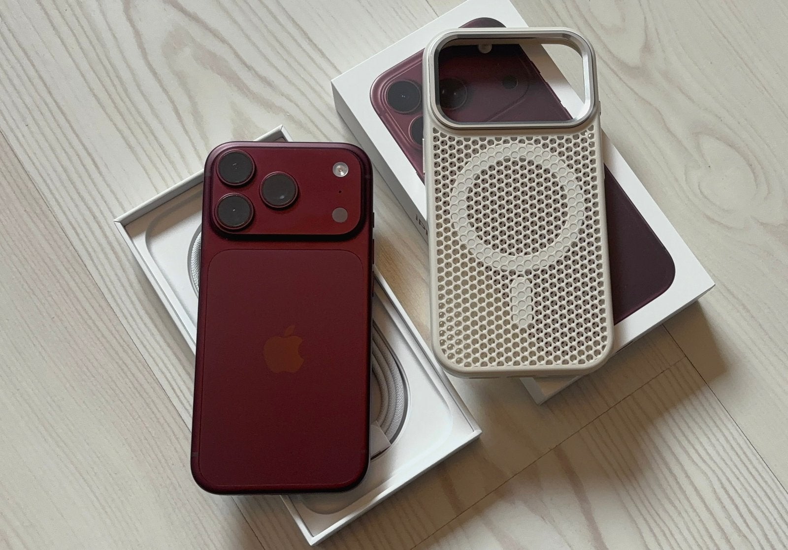 iPhone 18 Pro - Burgundy - Als Nieuw, Telecommunicatie, Ophalen of Verzenden, Zo goed als nieuw, IPhone 18 Pro