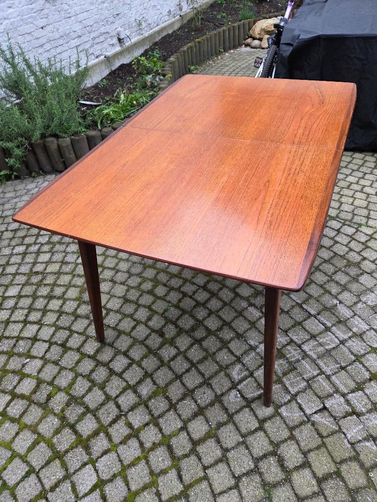 Eetkamerset Louis Van Teeffelen, Huis en Inrichting, Complete eetkamers, Zo goed als nieuw, 4 tot 6 stoelen, Ophalen