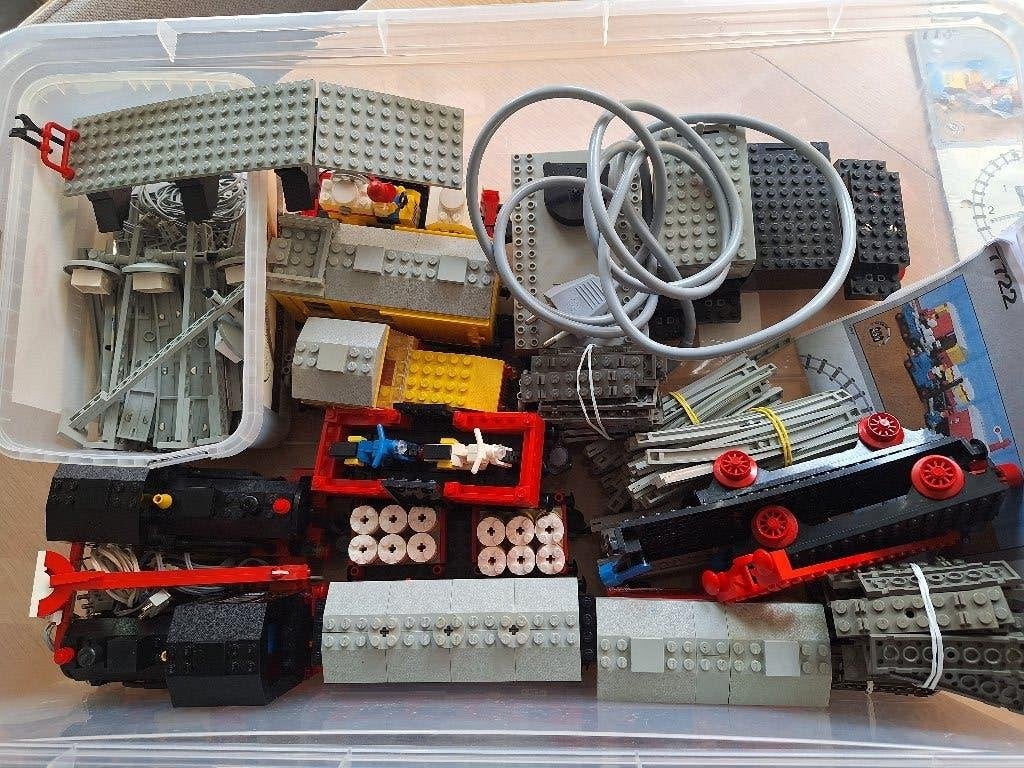 lego treinen 7722 7735 en onderdelen treinen folders boekjes, Kinderen en Baby's, Speelgoed | Duplo en Lego, Gebruikt, Lego, Inclusief instructies