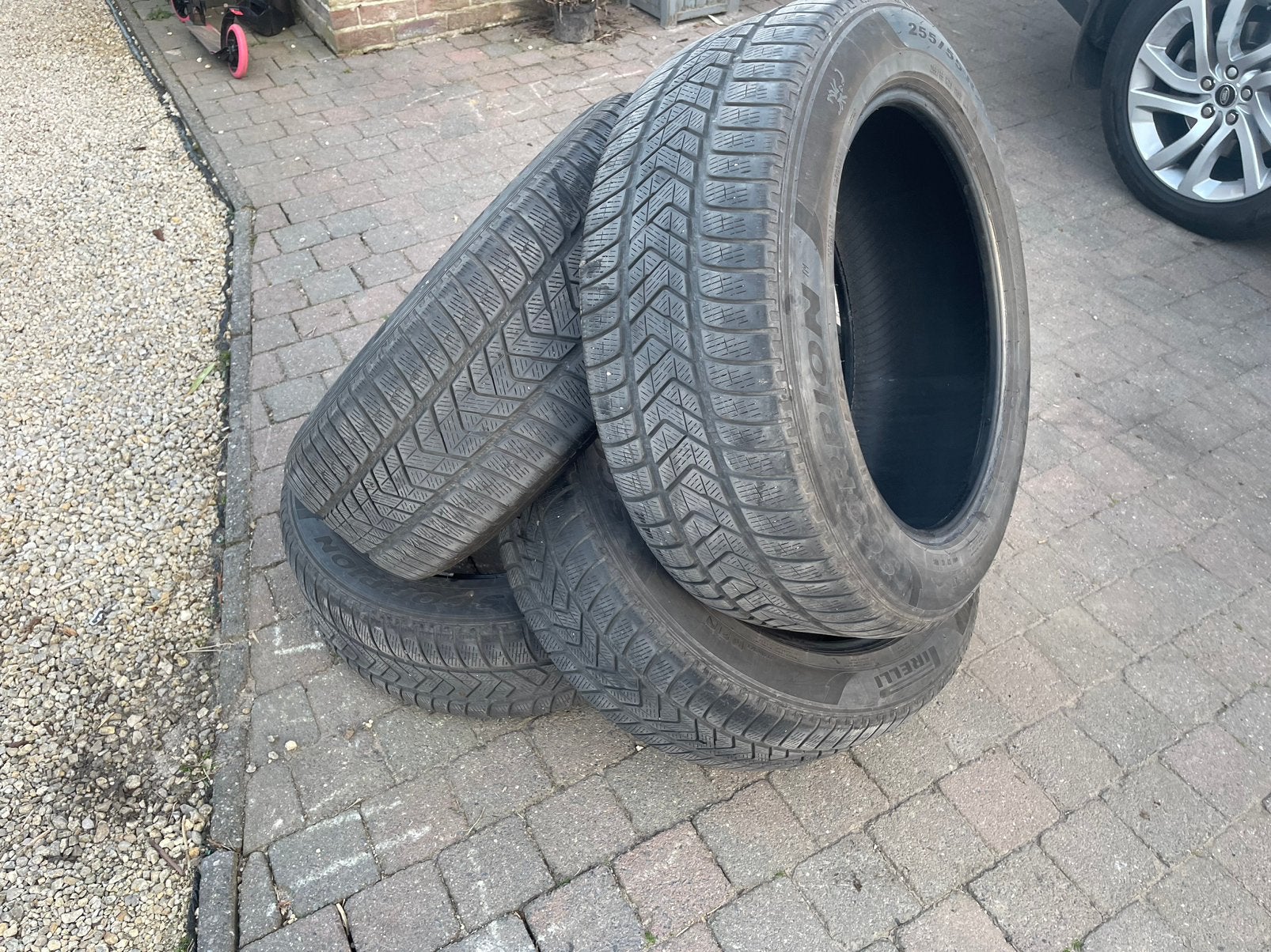 Winterbanden Pirelli 255/55R20, Auto-onderdelen, Ophalen, Gebruikt, 255 mm, Winterbanden