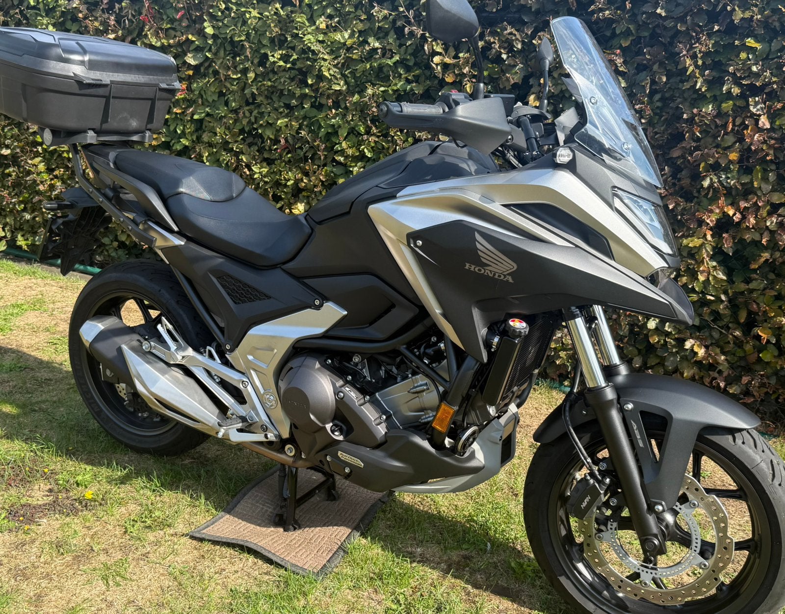 Honda NC750X DCT ✅ automatique 2022 avec options, Motos, Particulier, Poignées chauffantes, Automatique