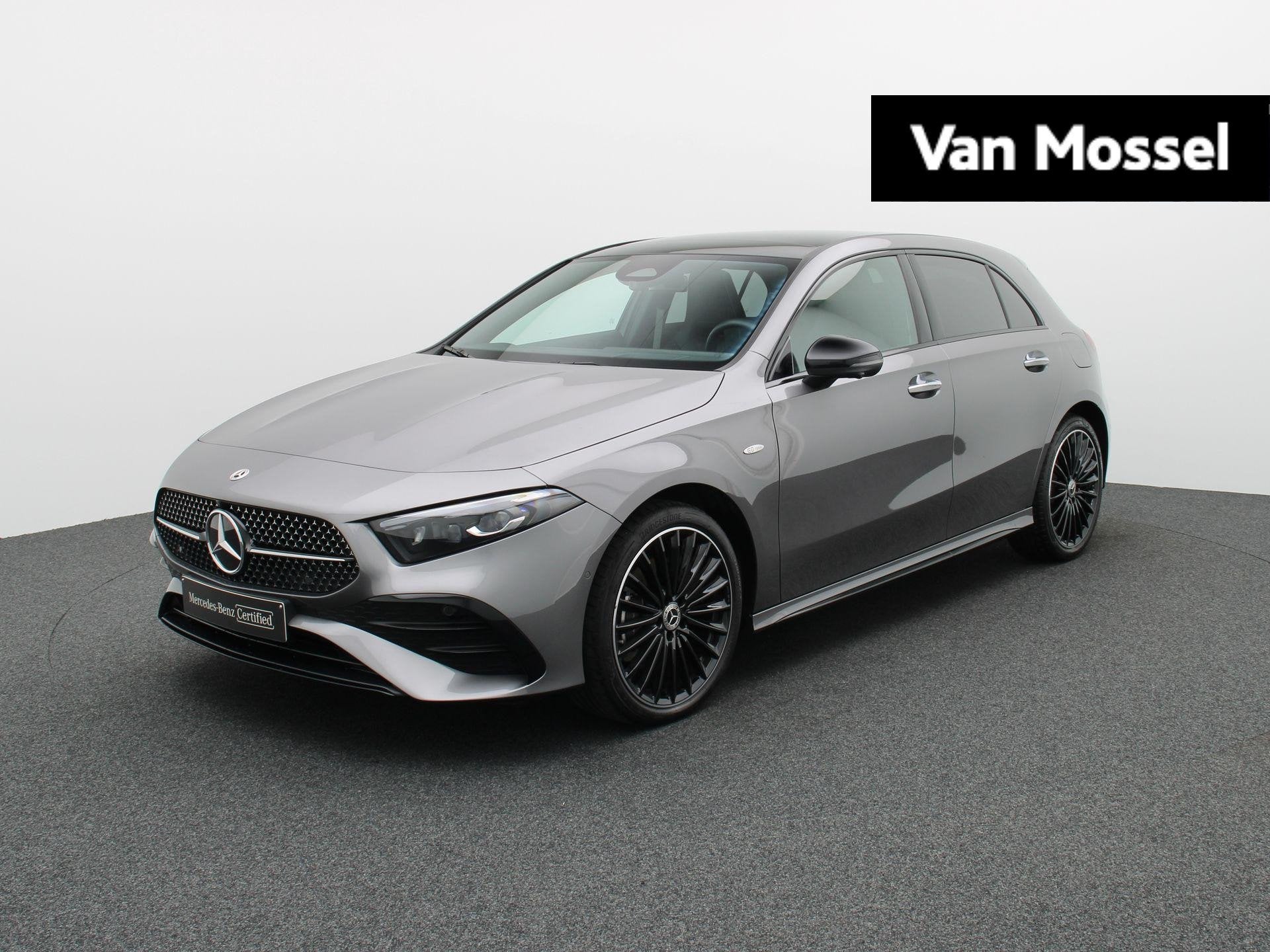 Mercedes-Benz A 250 e AMG Line + PREMIUM PLUS + PANO DAK + M, Auto's, Dealer onderhouden, Gebruikt, Zwart, 16 kWh