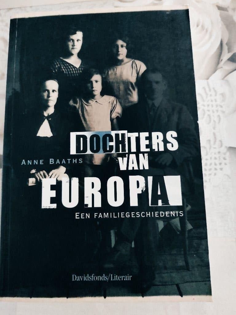 Dochters van Europa, Ophalen of Verzenden, Zo goed als nieuw