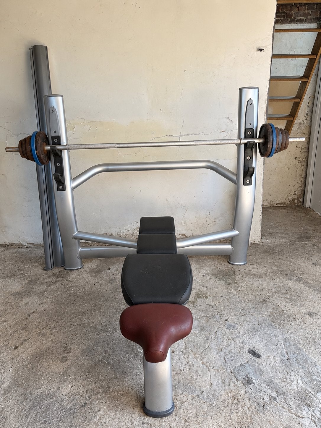 TechnoGym flat benchpress, Sport en Fitness, Fitnessmaterialen, Ophalen, Zo goed als nieuw