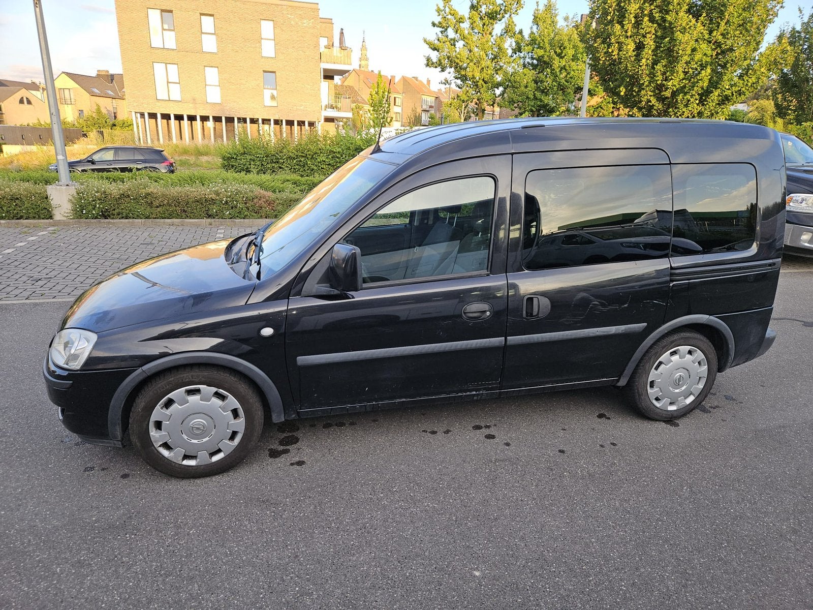 Opel combo tekoop, Zwart, Zwart, Handgeschakeld, Particulier
