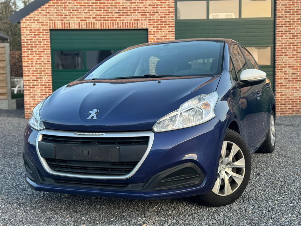 Peugeot 208 1.2i 2017/97.000km/airco/GEKVVK, Auto's, Bluetooth, Euro 6, Particulier, Te koop