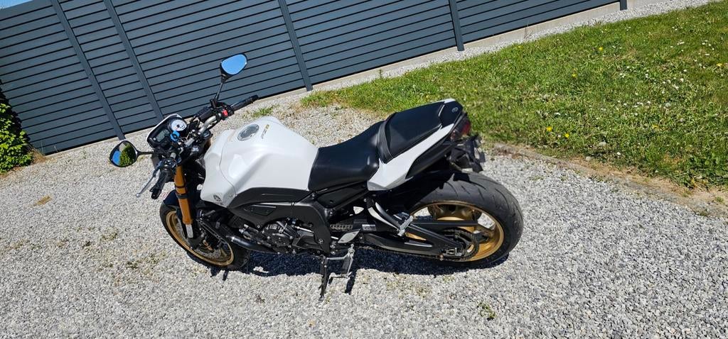 Yamaha FZ8