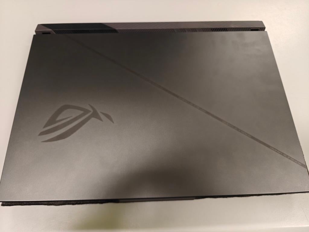 ASUS ROG Strix G16 — i9-14900 Hx/RTX 4070/32 Go/240 Hz, Asus, 32 GB, 16 pouces, Comme neuf