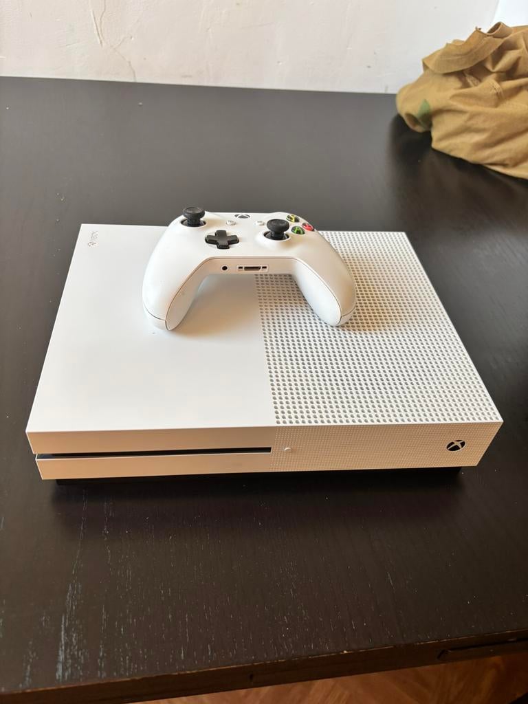 Xbox one s à vendre  prix légèrement négociable, Consoles de jeu & Jeux vidéo, Enlèvement, Comme neuf, Xbox One